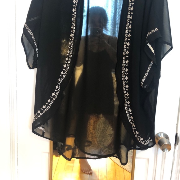 Sheer black kimono - Picture 3 of 3